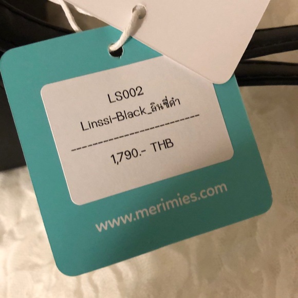 Adorable Mermies purse. - Picture 4 of 5